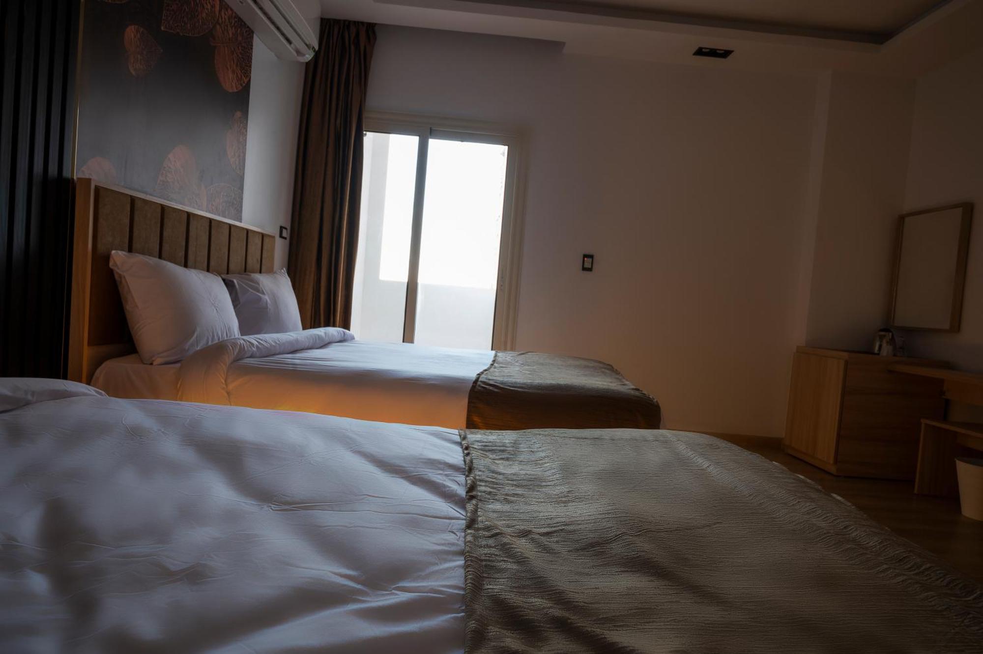 Palm Pyramids View Hotel Kafrat al Jabal Room photo